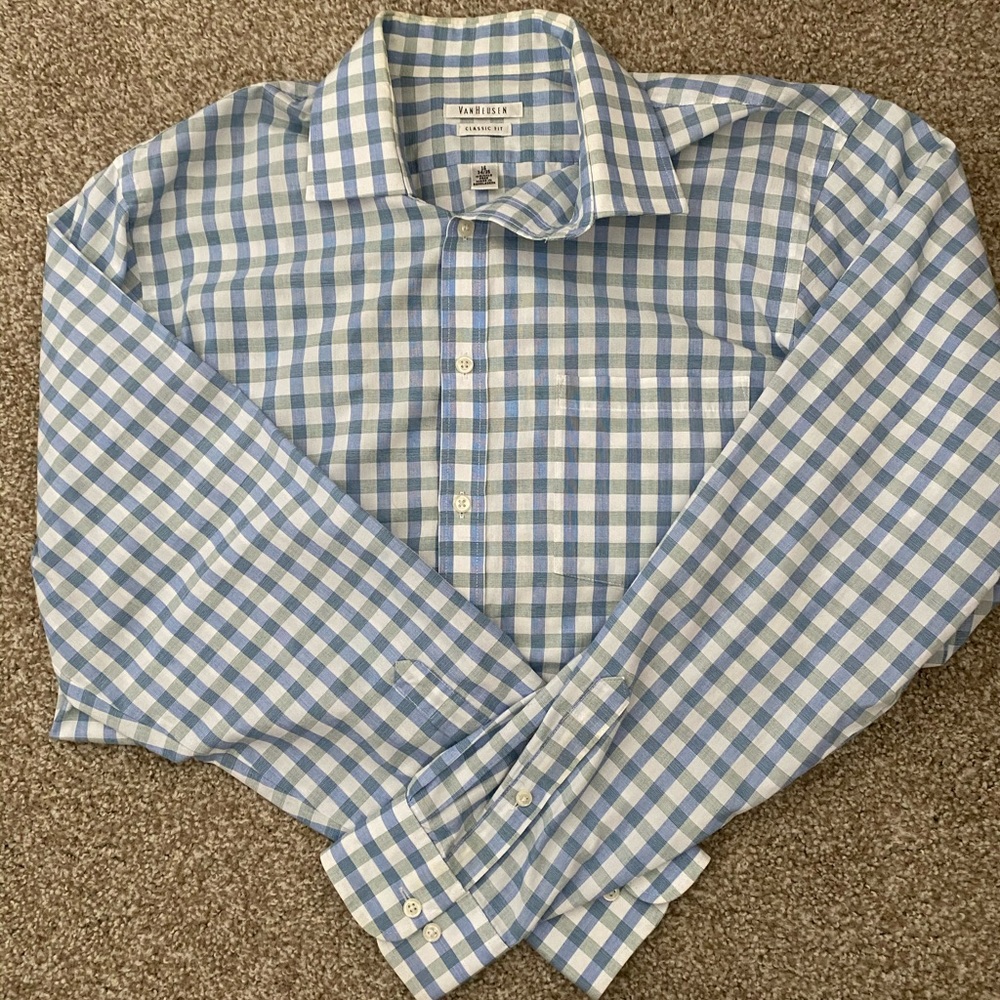 Men’s Van Heusen Dress Shirt